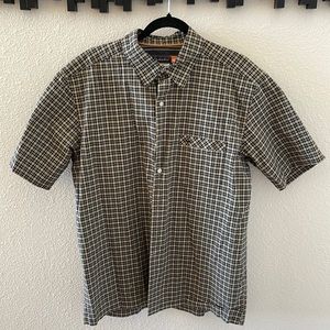 Quicksilver size medium men’s short sleeve shirt
